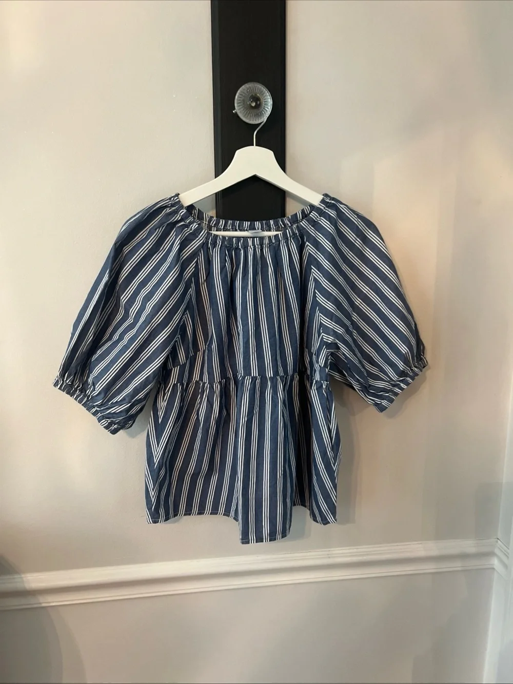 Old Navy Blue & White Striped Puff Sleeve Top